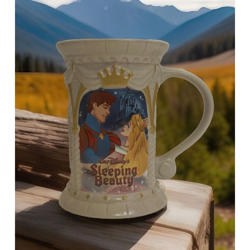Disney Store Exclusive Vintage Walt Disney Sleeping Beauty‎ 3-D Castle Mug